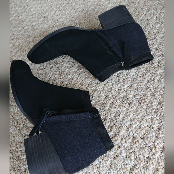 Toms Black Loren Suede Wool Blend Stacked Heel Ankle Bootie size 7.5 - Picture 4 of 12